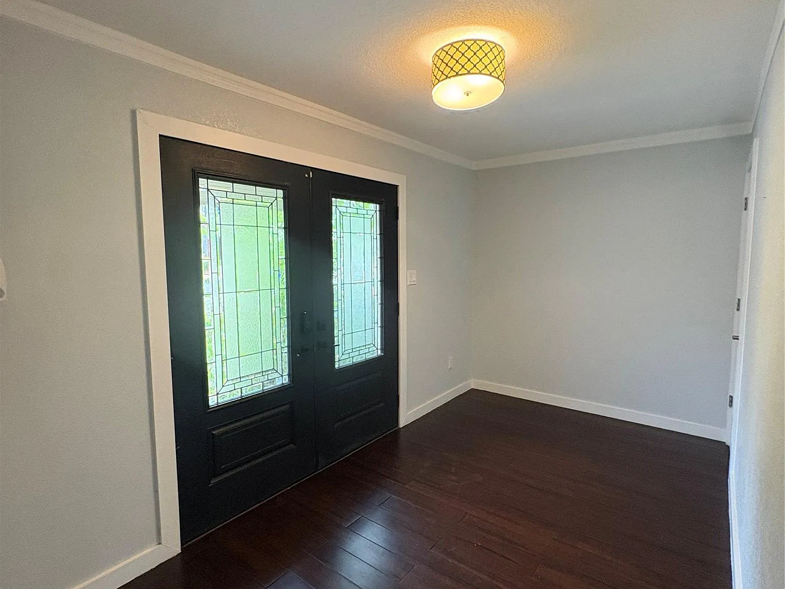 4 bed, 2.5 bath, 2226 sqft, $3,600 — Photo 2