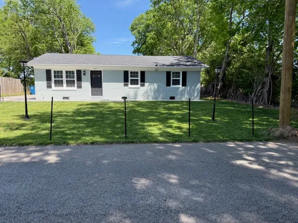 1037 Greenview Dr, Danville, KY 40422