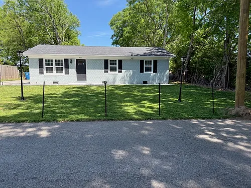 1037 Greenview Dr Photo 1