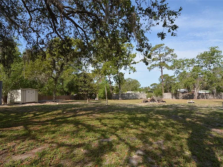 17524 Medley Ave — Photo 21