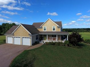 555 Pine Hill Rd, Westport, MA 02790