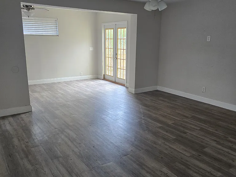 1223 Madison Ave — Photo 11