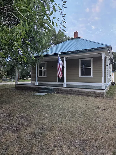 504 N Main St Photo 1