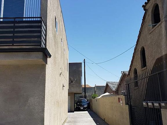 2nd image of 8326 S Figueroa St