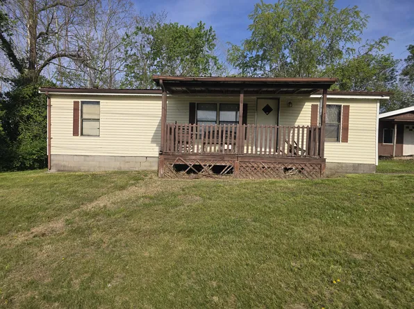 88 Clearview Dr, Irvine, KY 40336