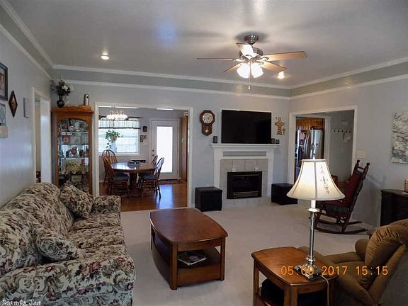 3rd image of 1504 Lauren Dr