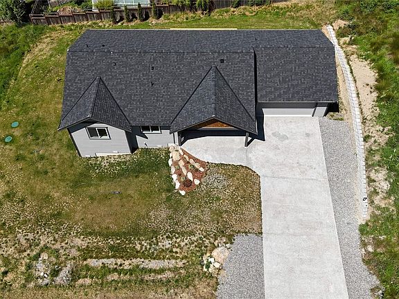 3rd image of 4817 Lawrence Avenue