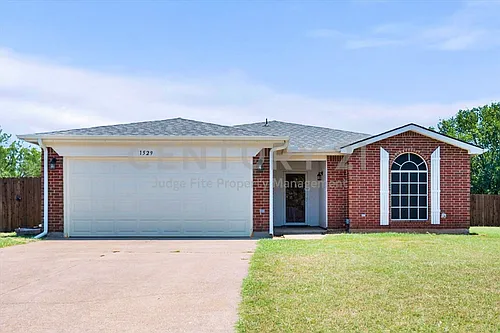 1529 Bluewater Dr Photo 1
