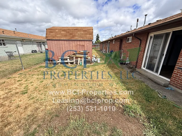 10902 Freiday St SW — Photo 10