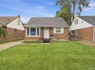 1073 Eastwood St, Inkster, MI 48141