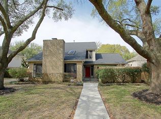 4010 Ash Hollow Dr, Houston, TX 77082
