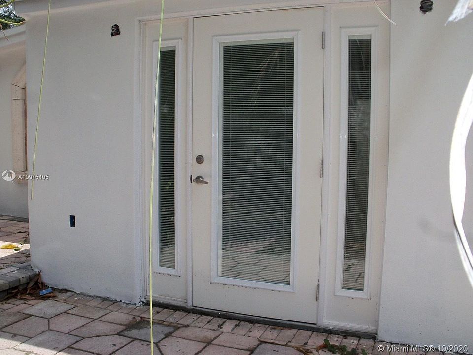 1st image of 1212 NE 3rd Ave