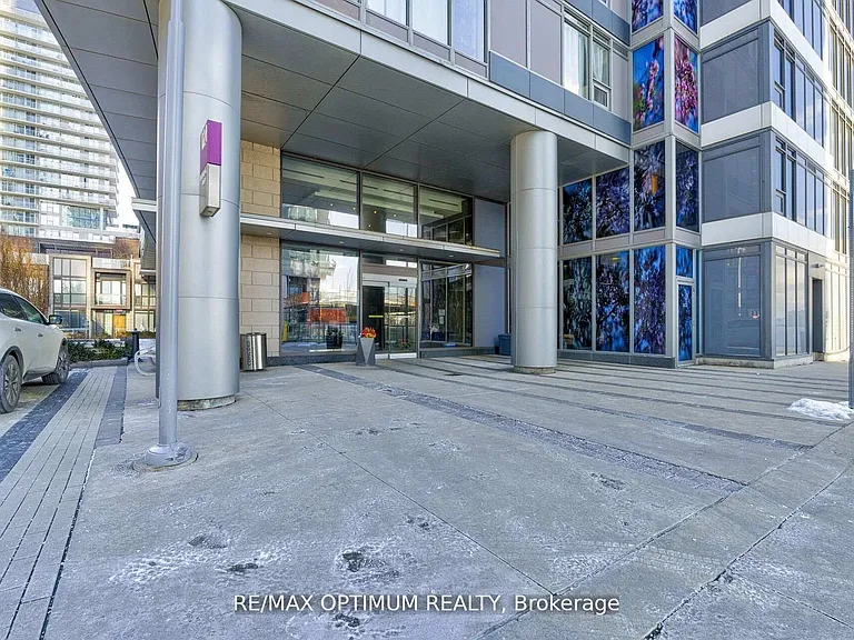 121 McMahon Dr #1817 — Photo 4