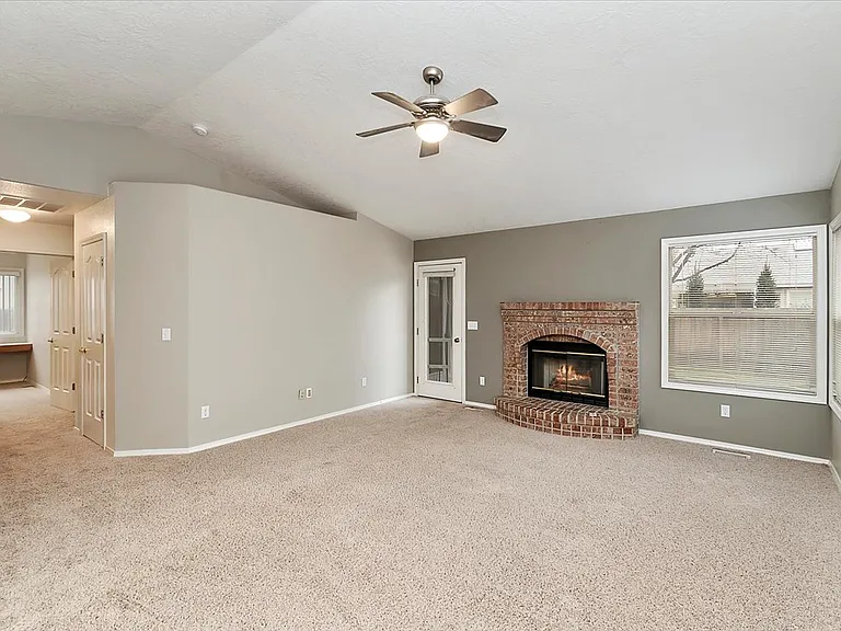 4245 S Danridge Ave — Photo 8
