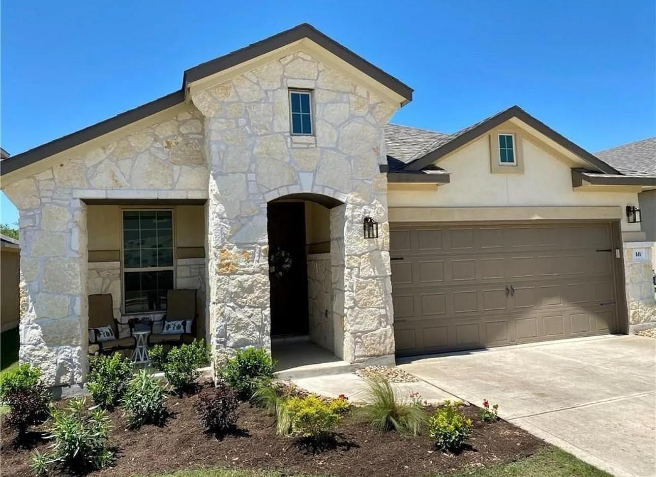 3 bed, 2.0 bath, 1700 sqft, $2,750 — Photo 2