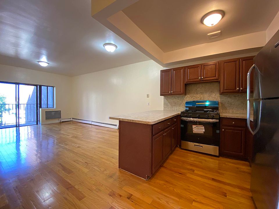 1st image of 400 Ocean Pkwy APT 4C