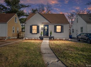 19920 Santa Barbara Dr, Detroit, MI 48221