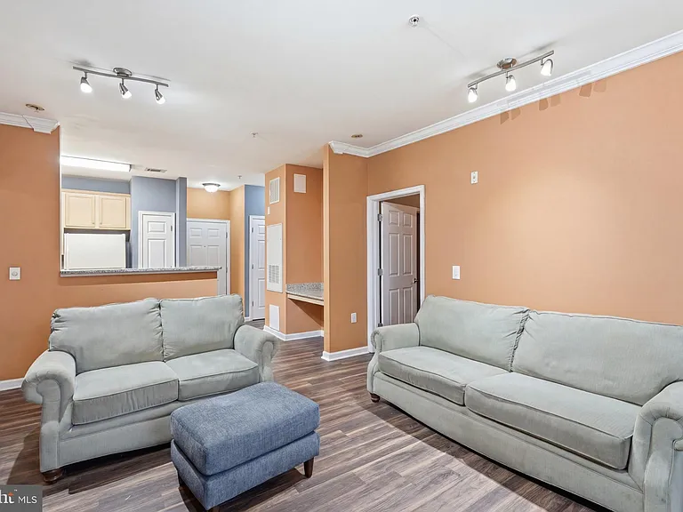 3850 Lightfoot St #155 — Photo 8