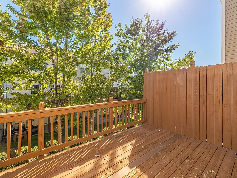 14106 Winford Ln — Photo 30