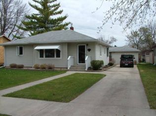 446 Kneale Ave S, Thief River Falls, MN 56701