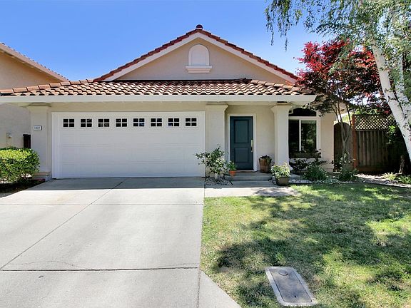 2nd image of 1922 Alta Mesa Ct
