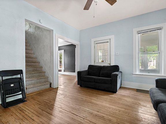 4th image of 320 Rust Ave