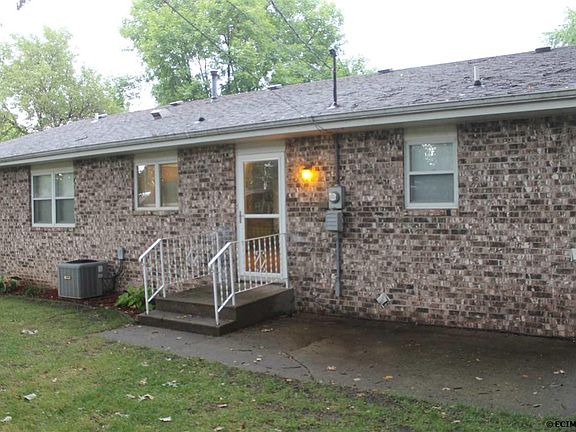 3rd image of 1511 1st Ave E