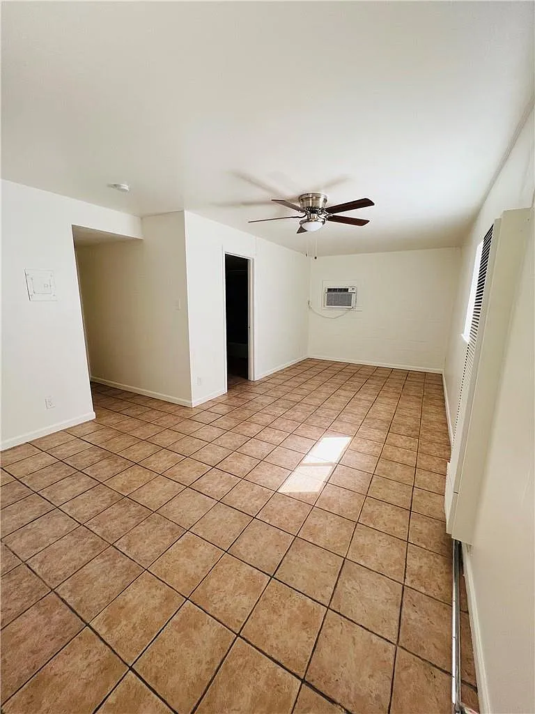 1 bed, 1.0 bath, 600 sqft, $1,100 — Photo 3