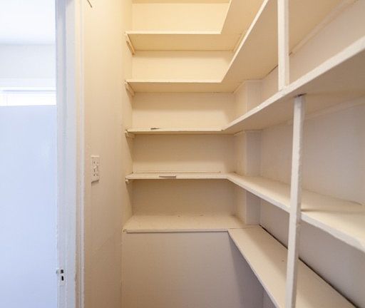 5th image of 6509 N Hoyne Ave #3N