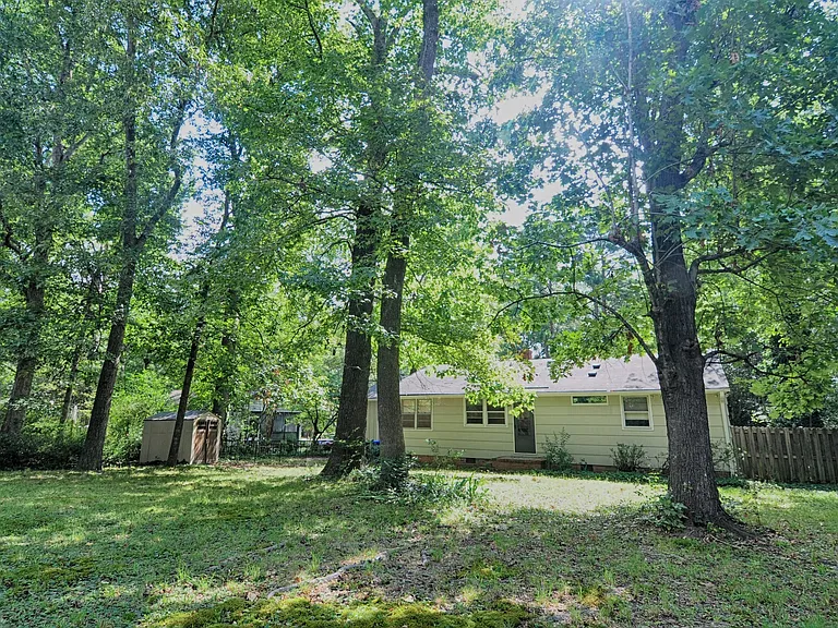 406 Hickory Dr — Photo 12