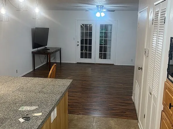 135 Hillview Dr APT 18, Fairfield Bay, AR 72088
