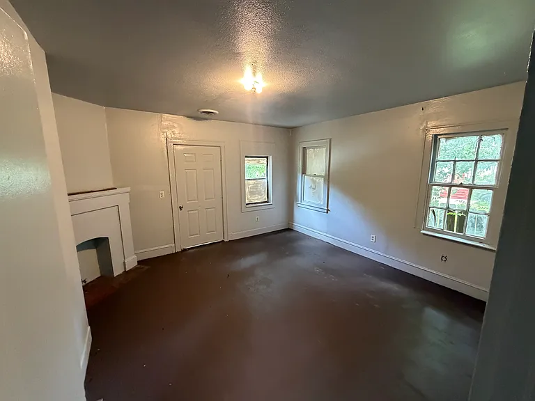 3120 Desoto St — Photo 3