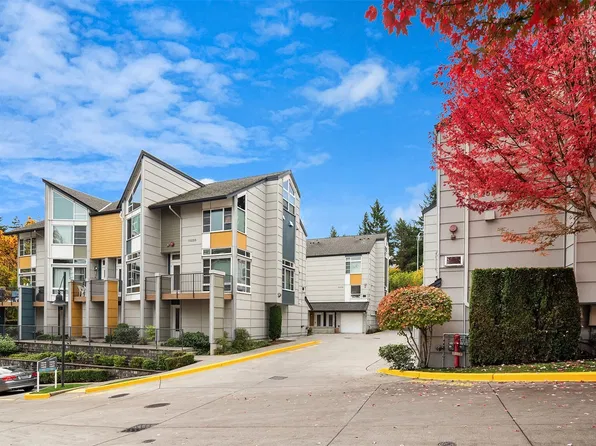 15219 NE 81st Way #106, Redmond, WA 98052