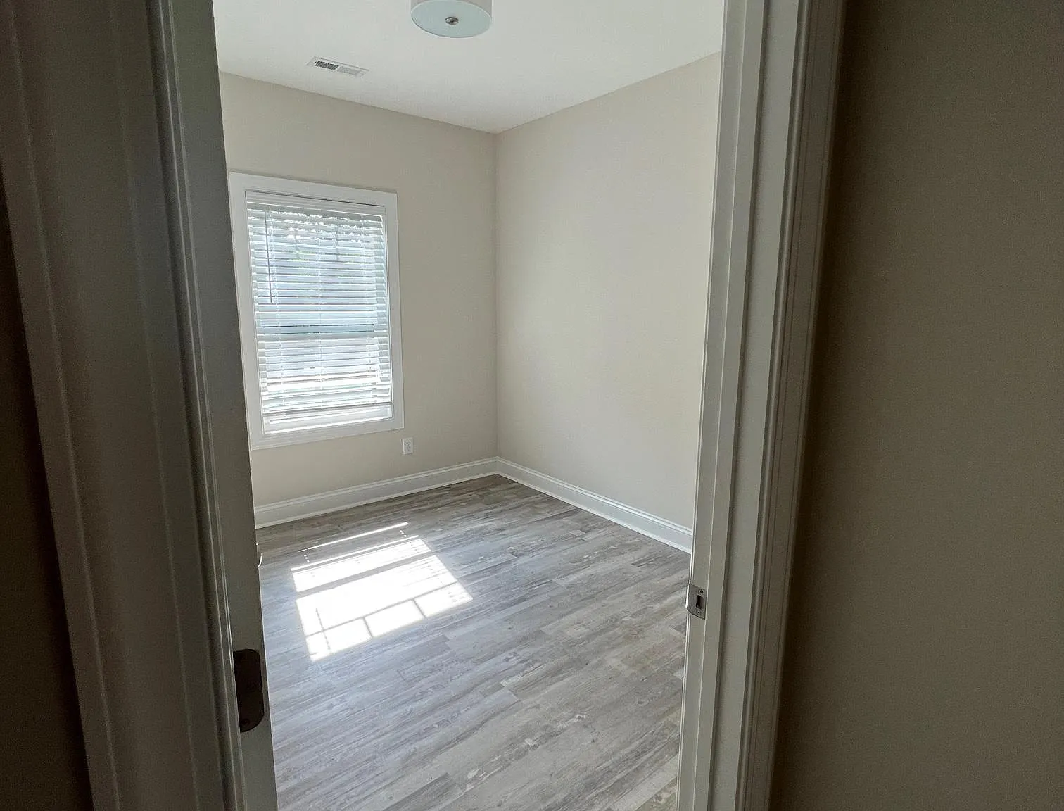 3 bed, 2.5 bath, 1502 sqft, $1,995 — Photo 4
