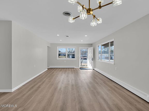3rd image of 336 Saint Thomas Drive