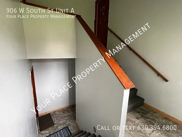 Building Photo - 906 W South St #A