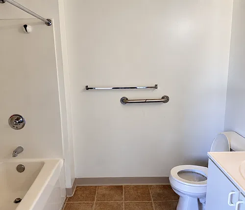 Floor plan 1 BD 1 BA LARGE