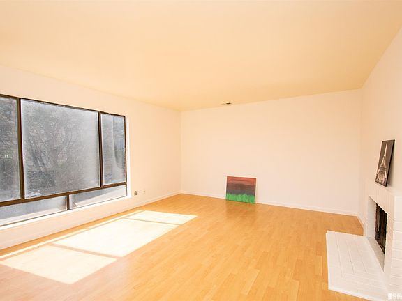 3rd image of 2416 Geary Blvd