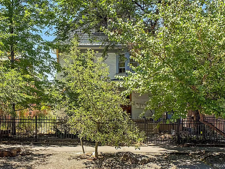 1235 Josephine St #2 — Photo 2