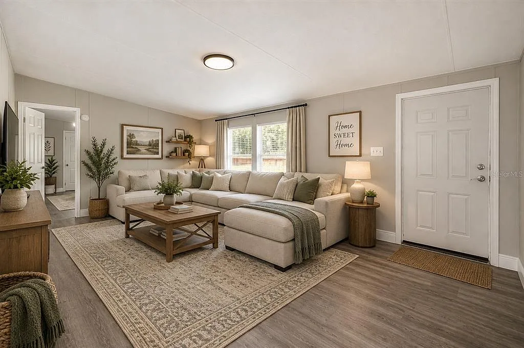 4 bed, 2.0 bath, 1344 sqft, $1,750 — Photo 4