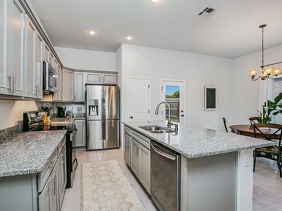 5th image of 18351 Sunset Park Dr