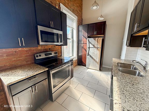 5th image of 409 N Milwaukee Ave #4666994