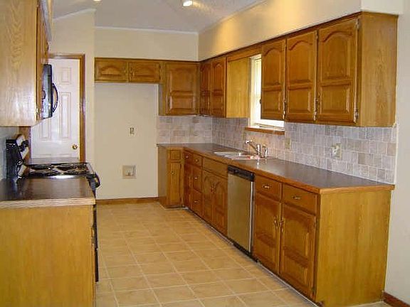 4th image of 1024 N Fannin St