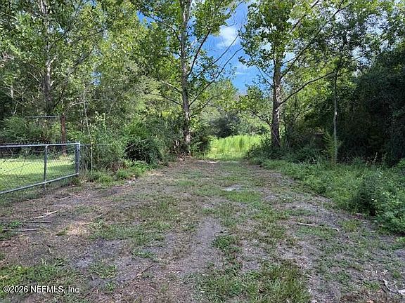 3rd image of 4331 NW 199TH Street