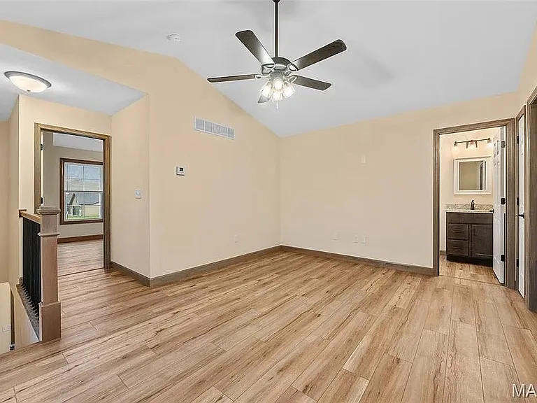 3605 Justine Dr — Photo 19
