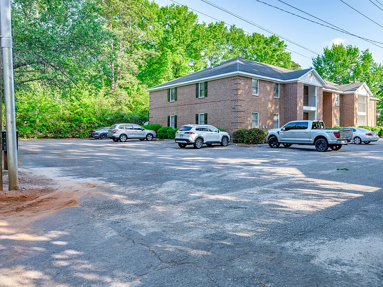 403 Wormwood Ln #H — Photo 26