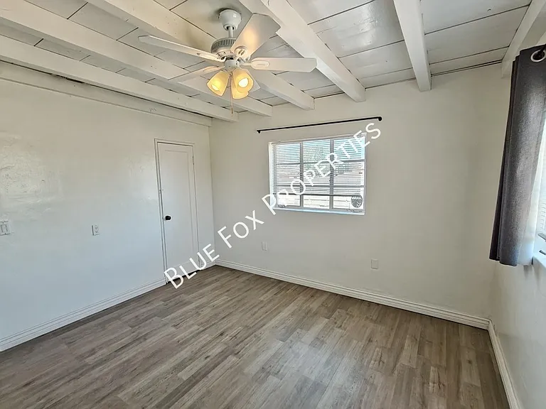 2233 N Isabel Blvd — Photo 18