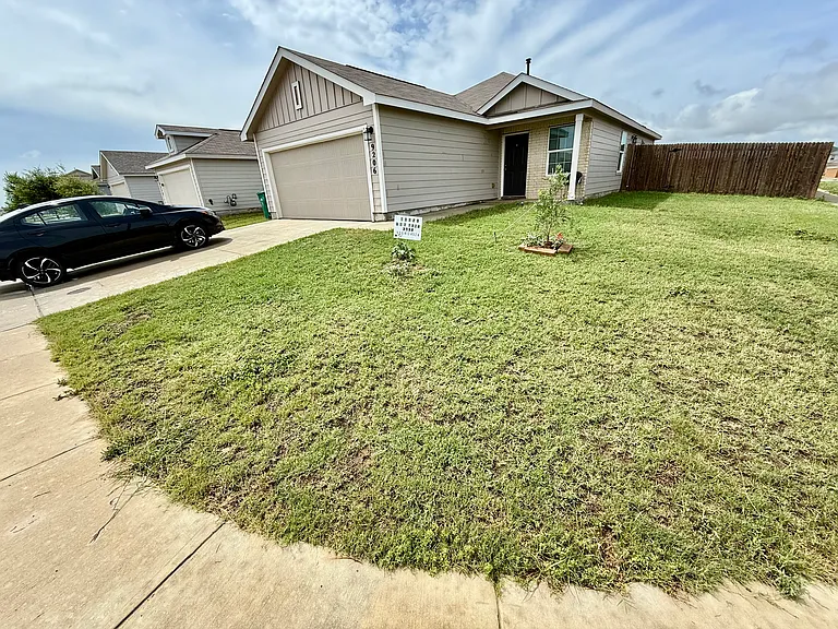 9206 Griffith Run — Photo 6