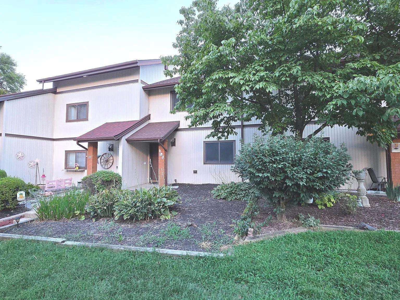 2 bed, 2.5 bath, 1680 sqft, $1,950 — Photo 4