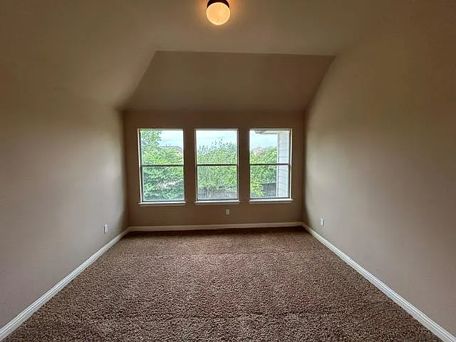 19500 Sangremon Way — Photo 22